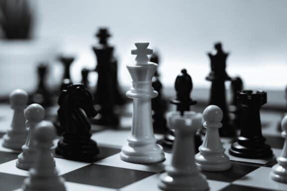 chess game analysis on a chess board