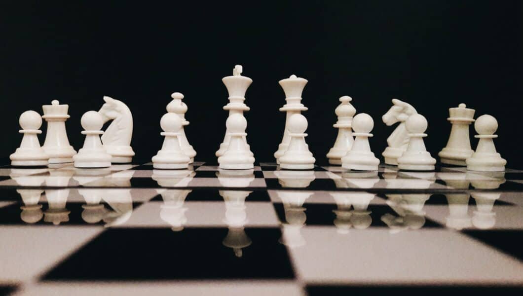 chess board set up