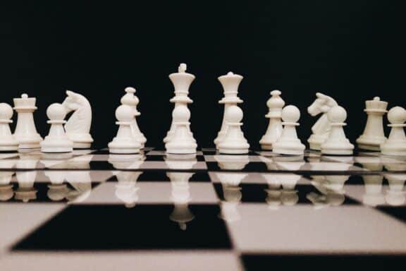 chess board set up